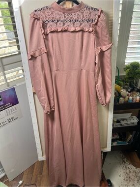 Vintage-Inspired Dusty Rose Lace Yoke Maxi Dress